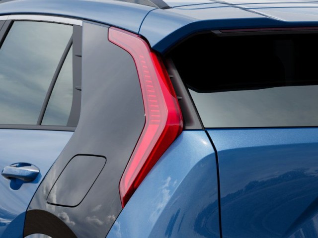 New 2025 Mineral Blue Kia SX image 11