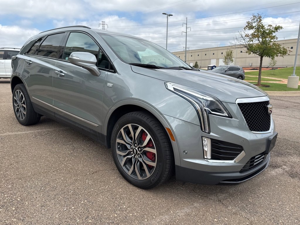 2023 Cadillac XT5 Platinum Sport photo 3