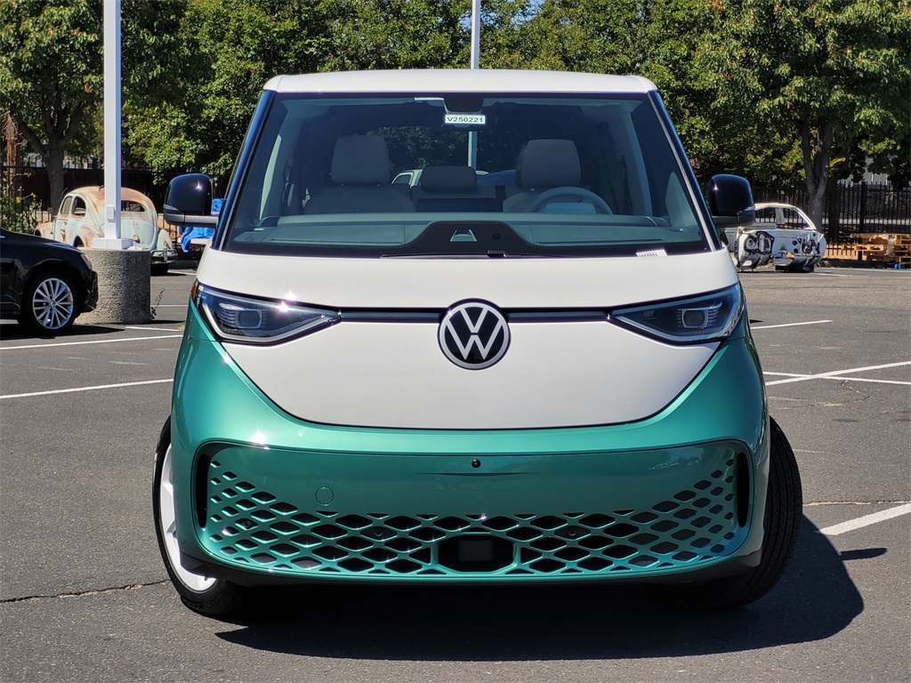 2025 Volkswagen ID. Buzz photo 2