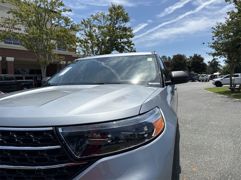 2023 Ford Explorer XLT photo 6