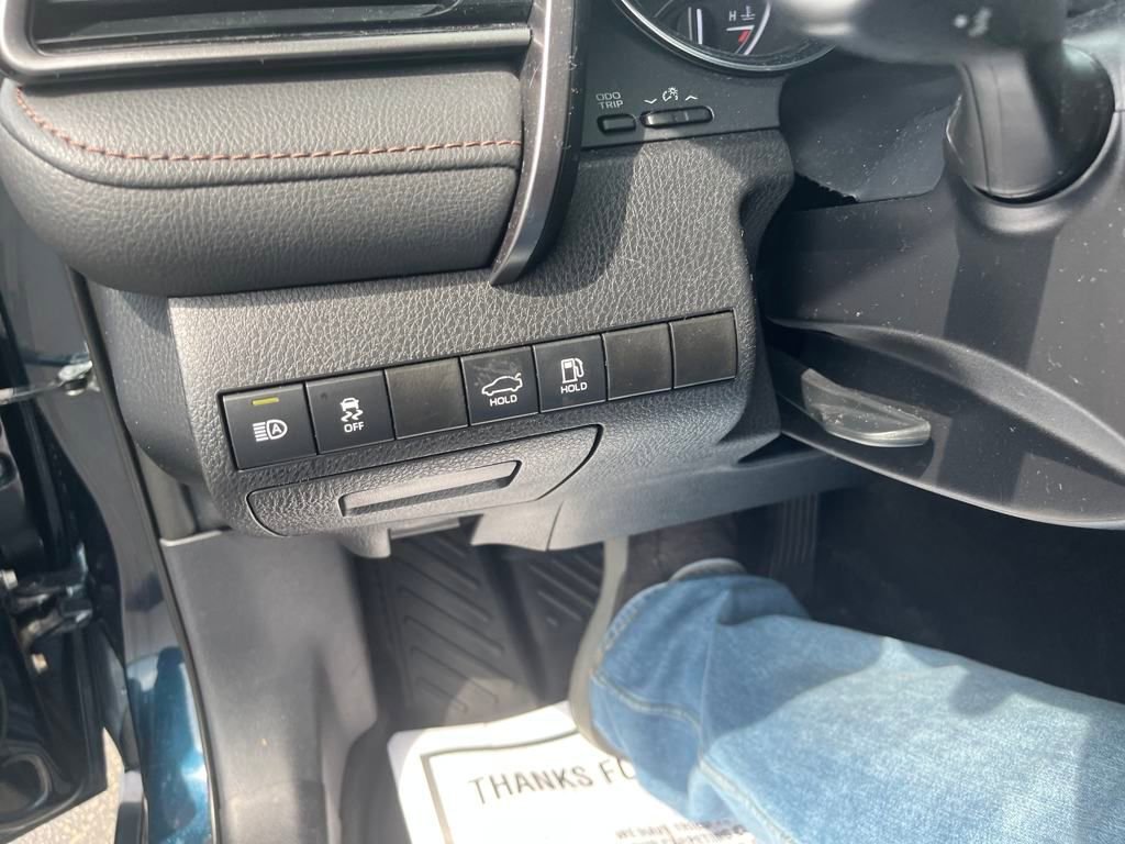 2019 Toyota Camry LE photo 10