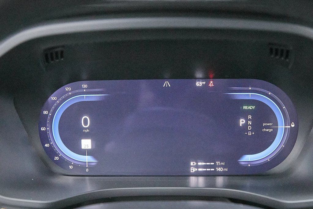 2025 VOLVO XC60 - Image 29