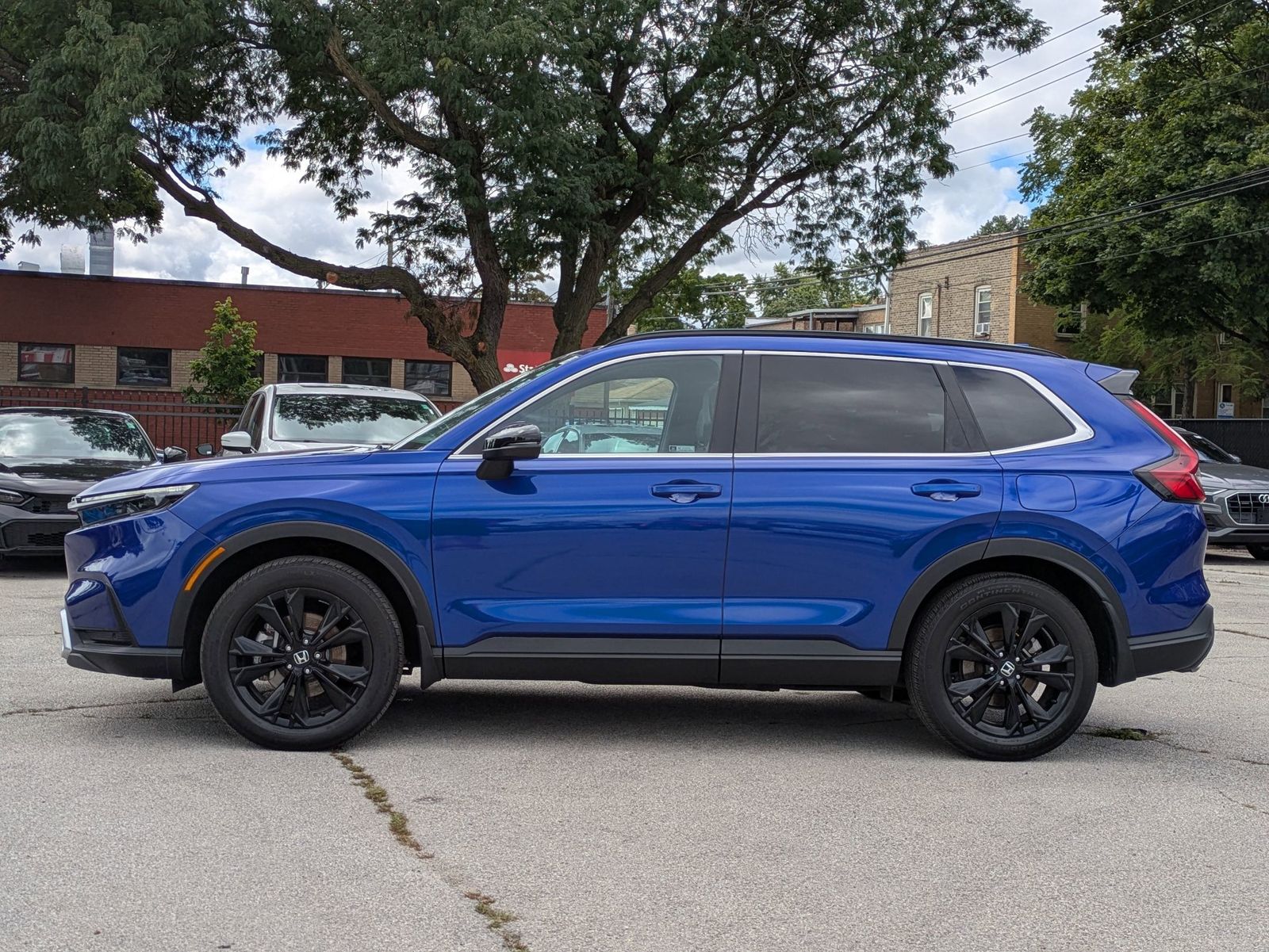 2023 Honda CR-V Hybrid Sport Touring photo 4