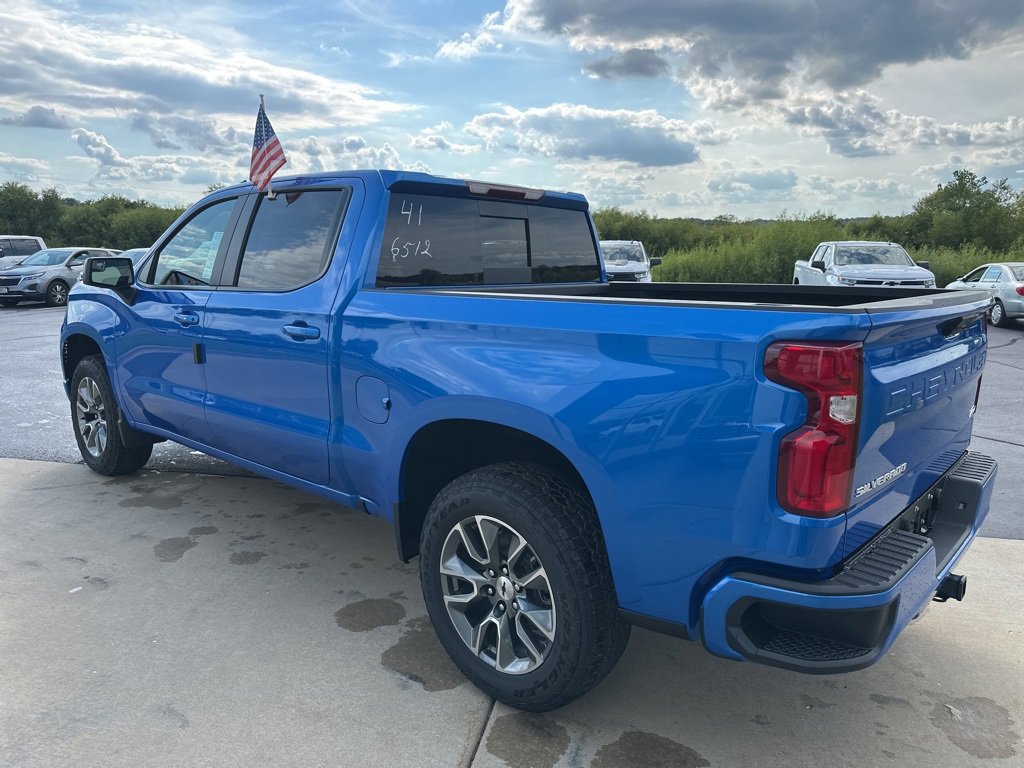 2026 Chevrolet Silverado RST photo 4