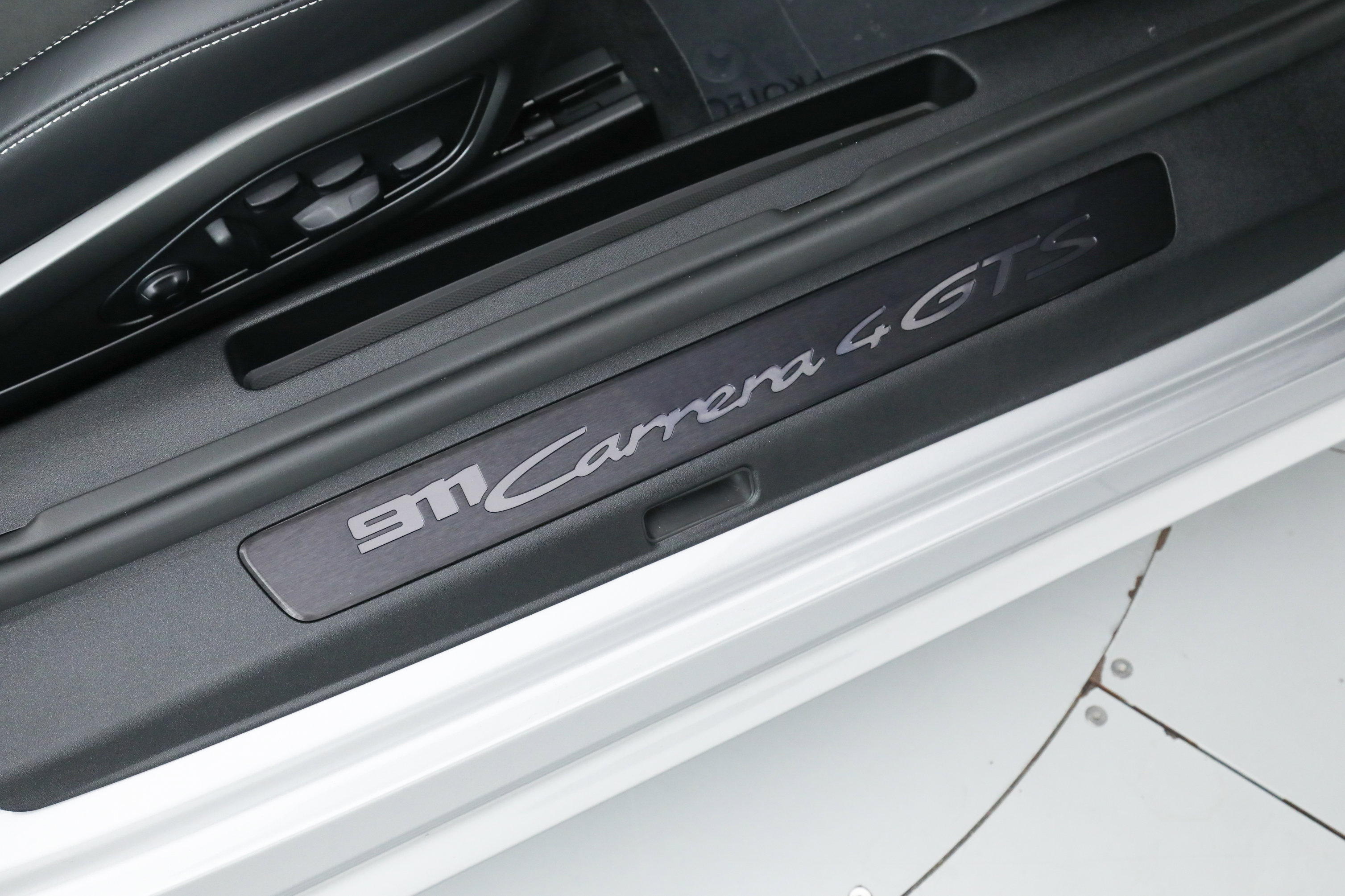 2024 Porsche 911 4 GTS Cabriolet photo 22