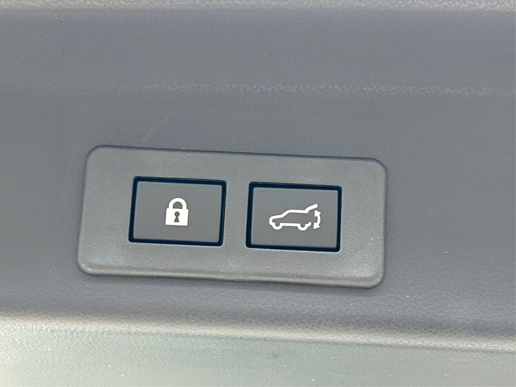 2025 Subaru Ascent Onyx Edition photo 13