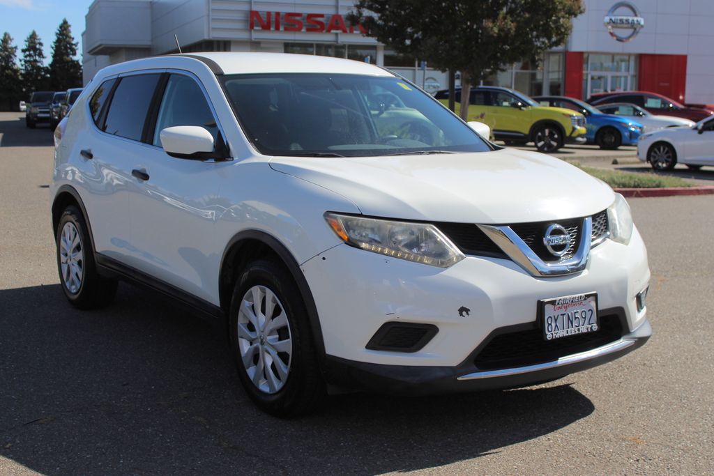 2016 Nissan Rogue S photo 2