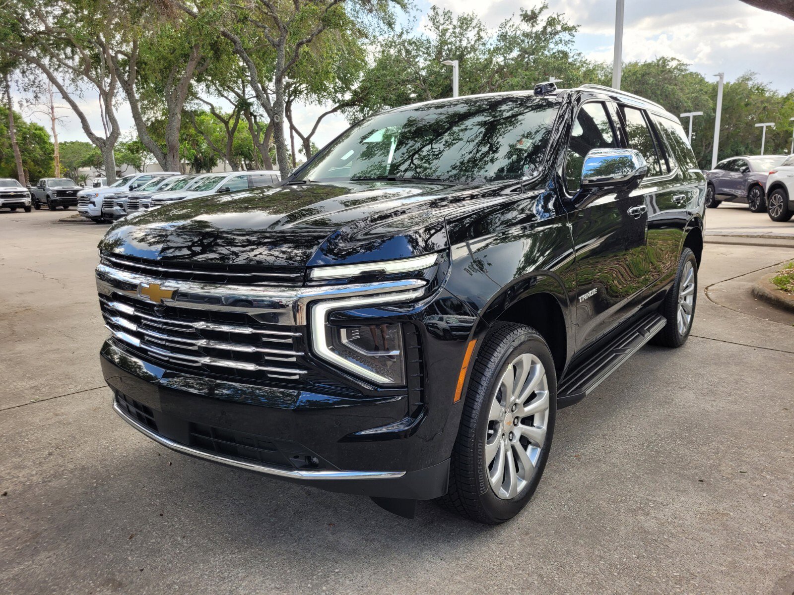 2025 Chevrolet Tahoe Premier photo 3