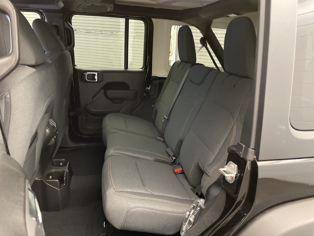 2025 Jeep Wrangler photo 10