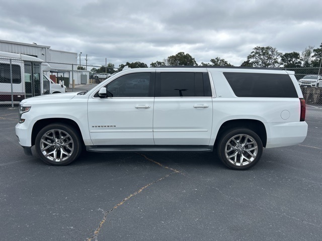 2016 Chevrolet Suburban LT photo 2