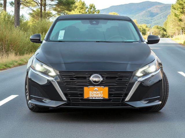 2024 Nissan Altima 2.5 SV photo 2
