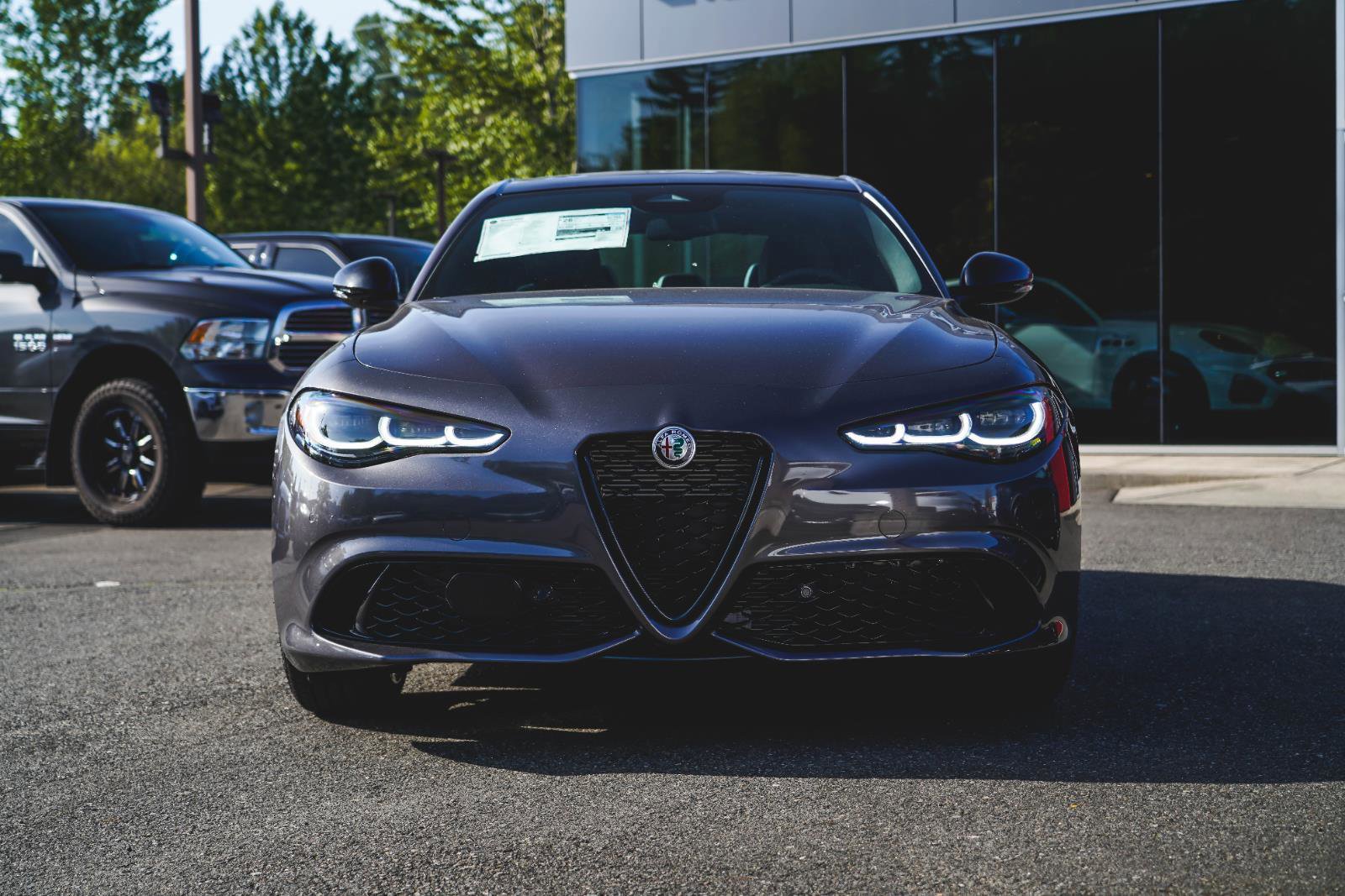 2025 Alfa Romeo Giulia Base photo 5