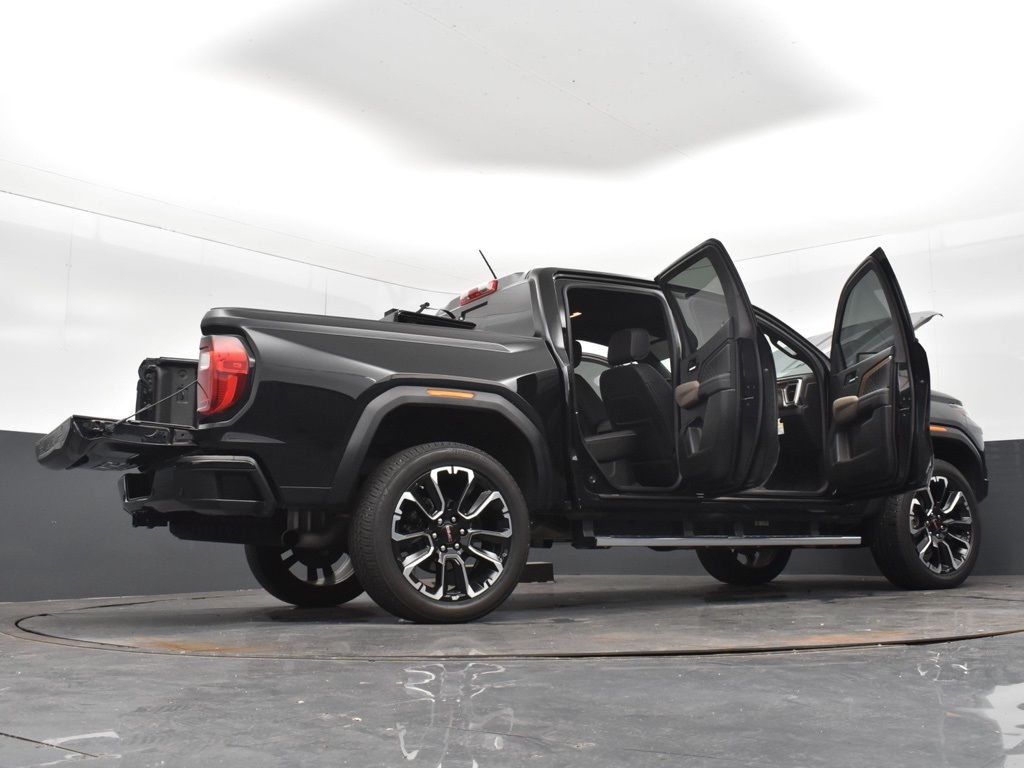2024 Gmc Canyon Denali photo 32