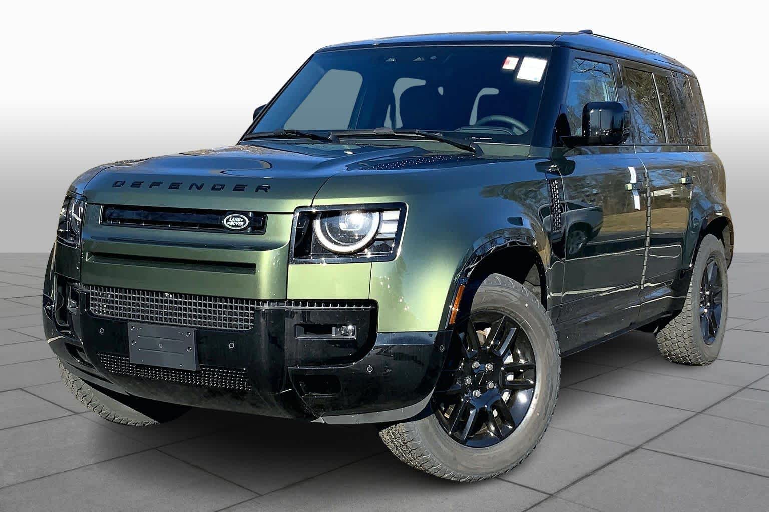 2026 Land Rover Defender X-Dynamic SE's photo