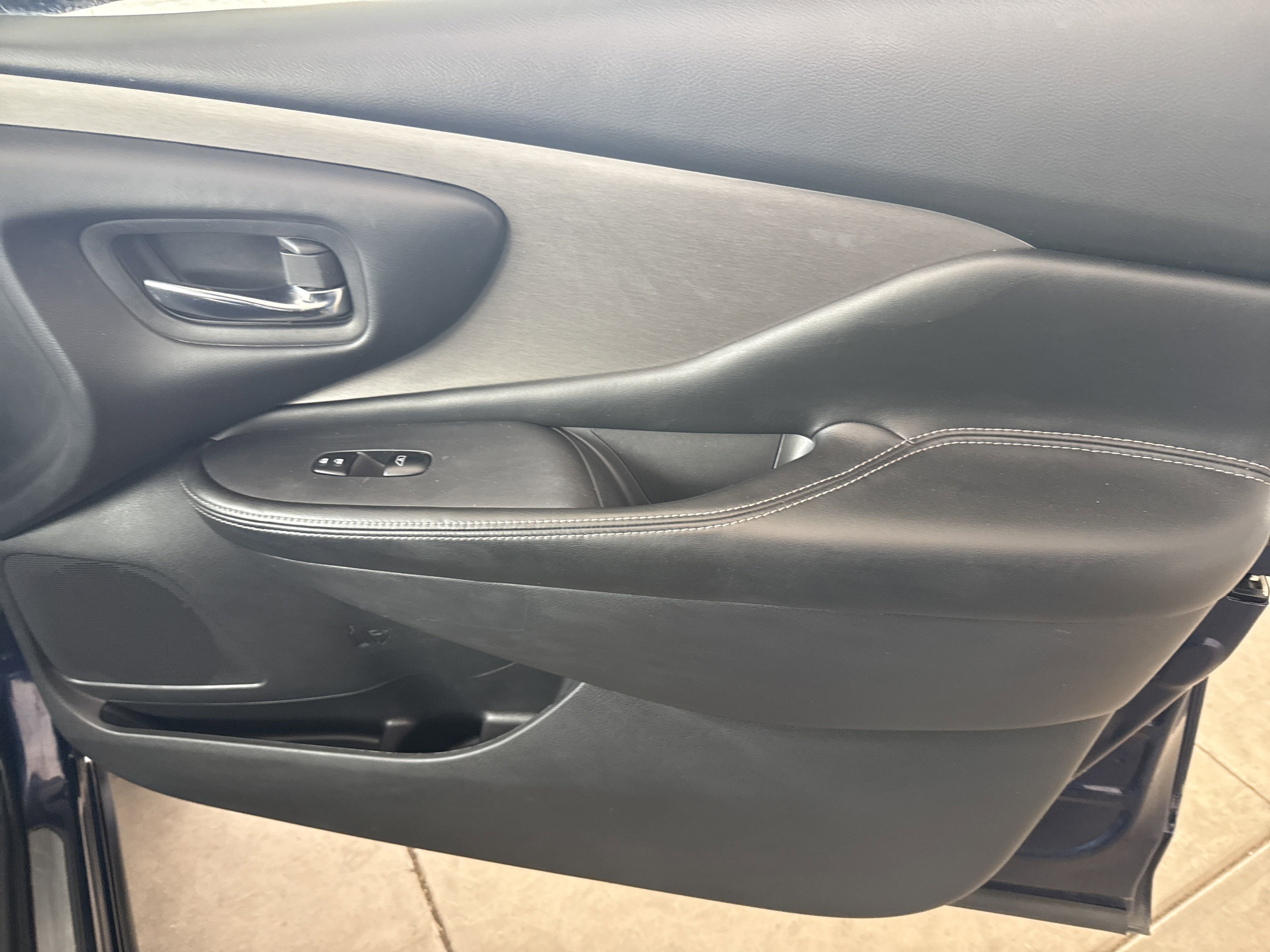 2023 Nissan Murano SV photo 11