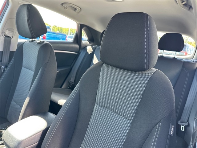 2017 Hyundai Elantra GT Base photo 16