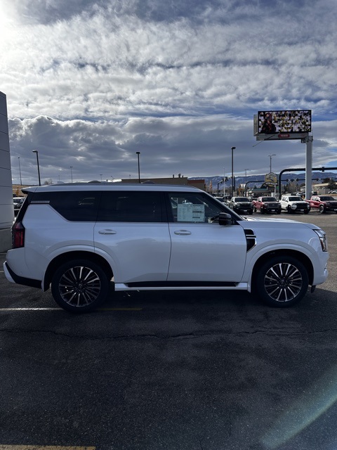 2025 Nissan Armada Platinum Reserve photo 3