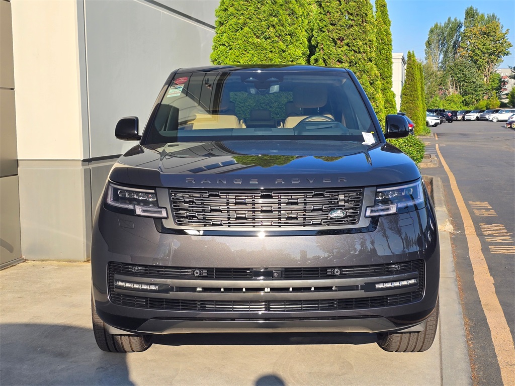 2025 Land Rover Range Rover Autobiography photo 3
