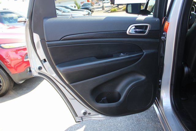 2014 Jeep Grand Cherokee Altitude photo 4