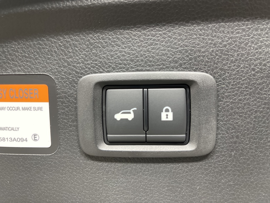 2025 Mitsubishi Eclipse Cross SE photo 33
