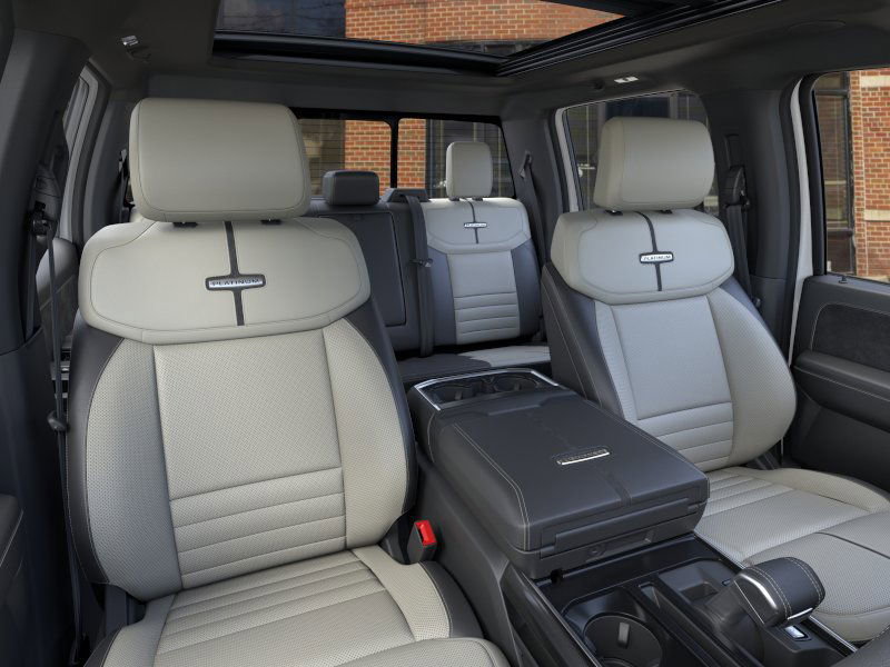 2025 Ford F-150 Lightning Platinum photo 3