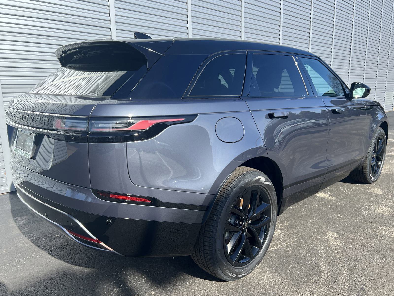 2025 Land Rover Range Rover Velar SE photo 5