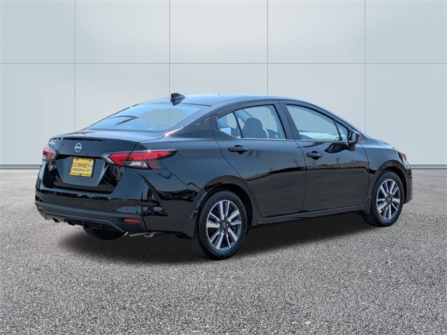 2025 Nissan Versa SV photo 4