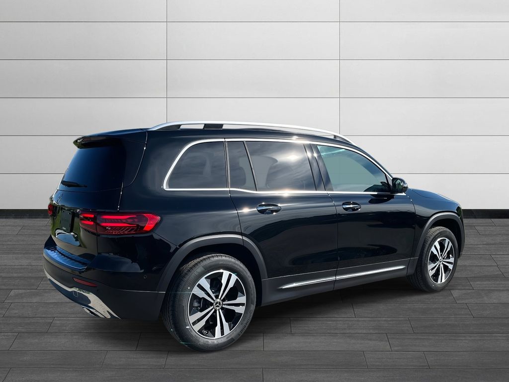 2025 Mercedes Benz GLB 250 photo 2