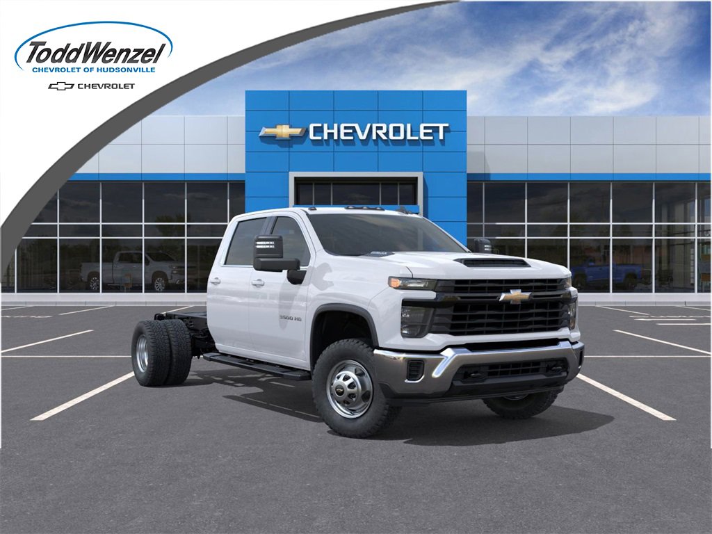 2025 Chevrolet Silverado 3500HD Work Truck's photo