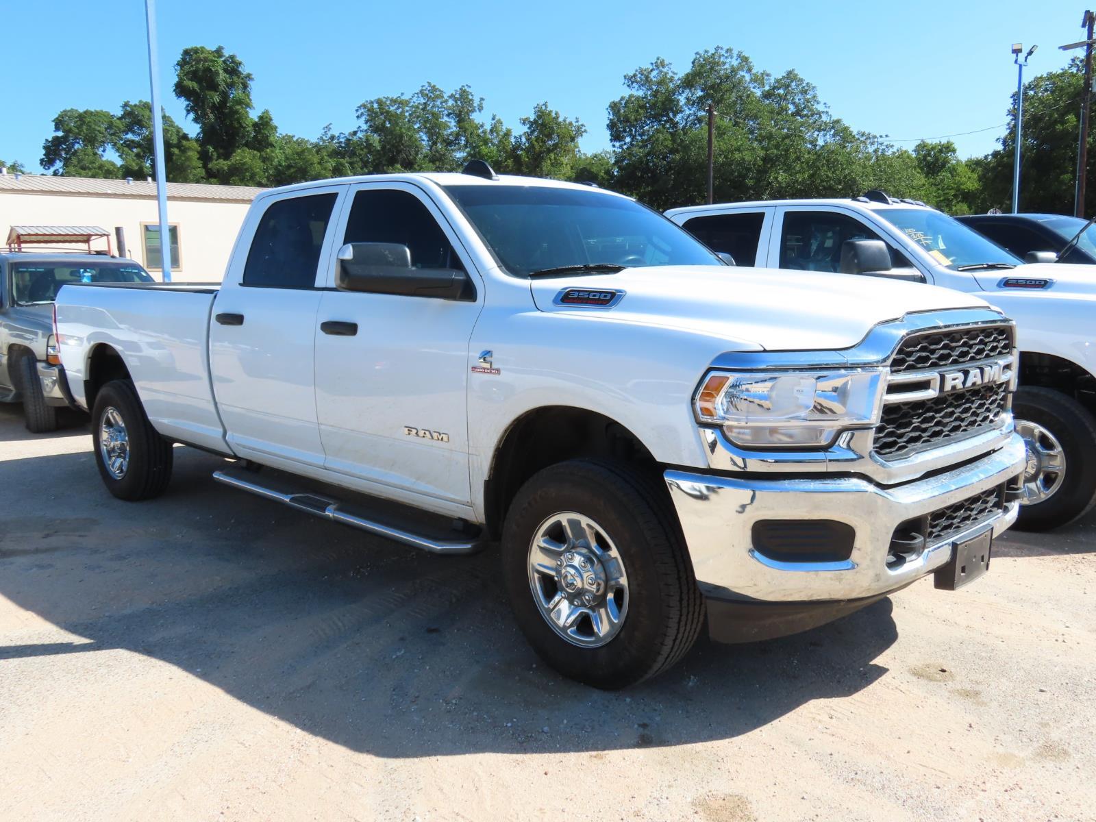 2022 Ram 3500 Tradesman photo 3