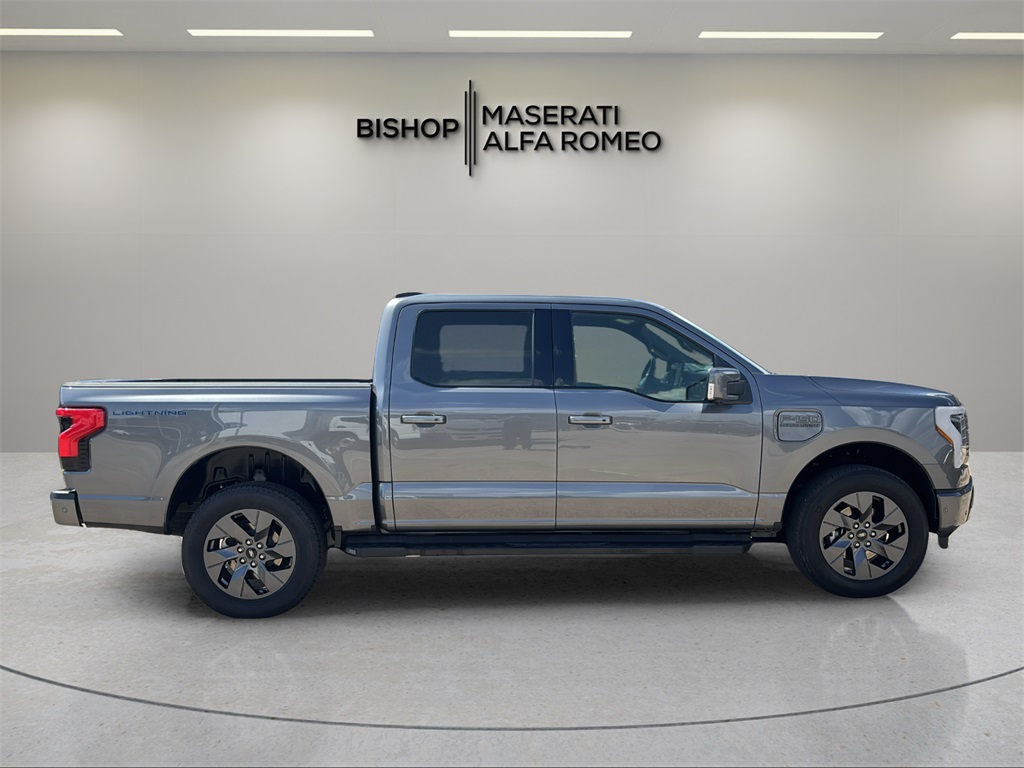 Used 2022 Ford F-150 Lightning Lariat with VIN 1FTVW1EL0NWG16721 for sale in Hurst, TX