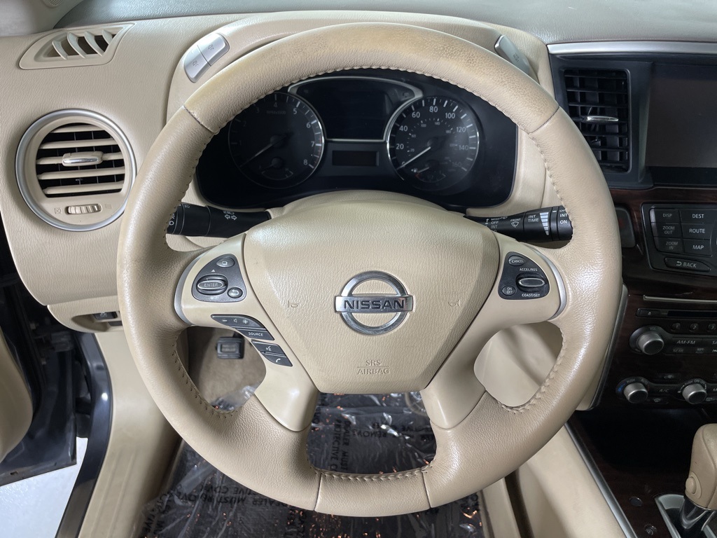 2014 Nissan Pathfinder SL photo 17