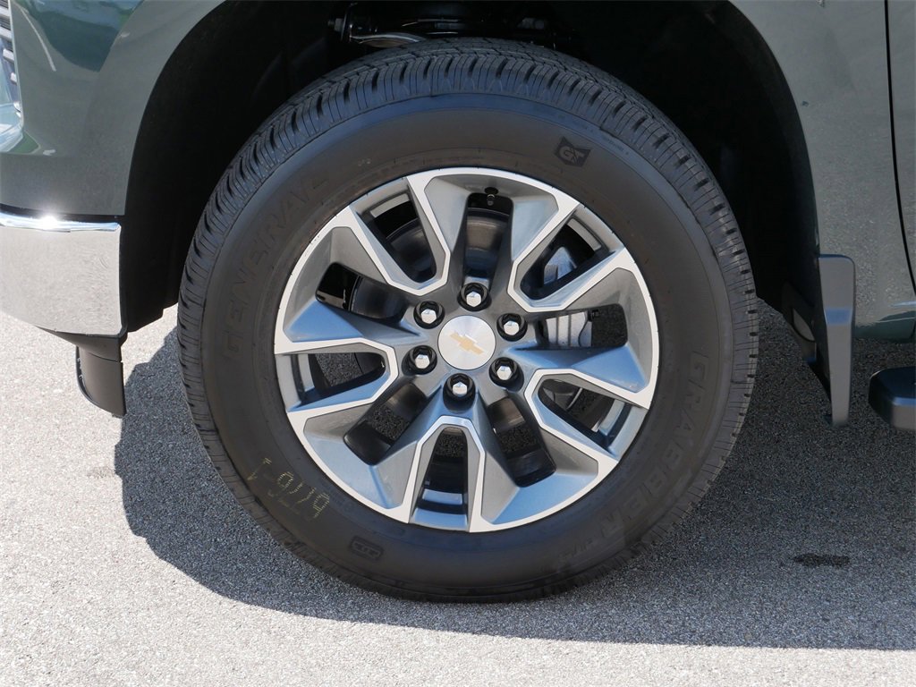 2026 Chevrolet Silverado 1500 LT photo 3