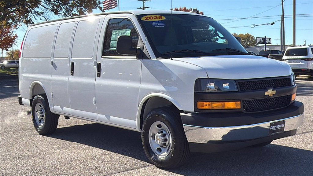 2025 Chevrolet Express Cargo Work Van's photo