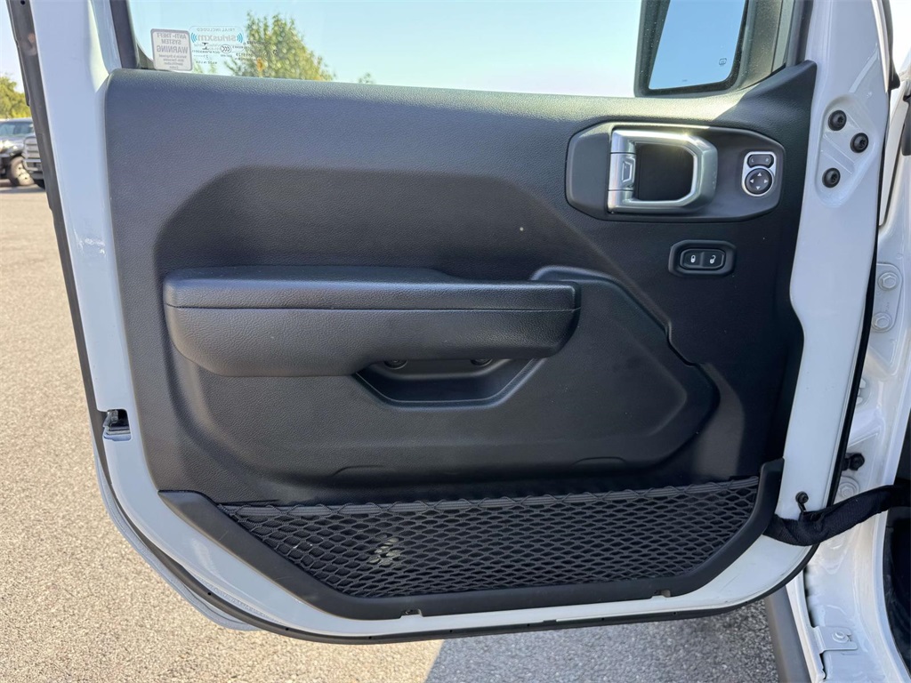 2021 Jeep Wrangler Willys photo 23