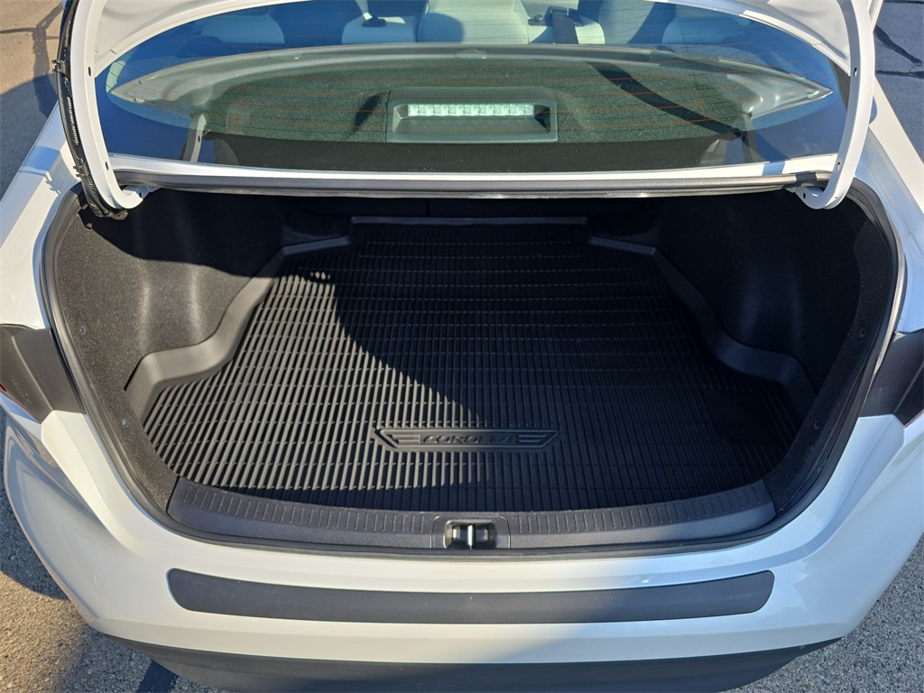 2023 Toyota Corolla LE photo 30