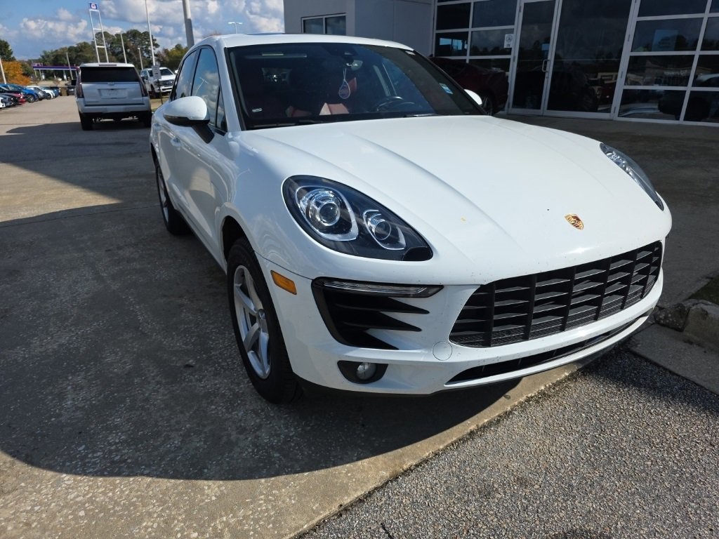 2018 Porsche Macan Base photo 3