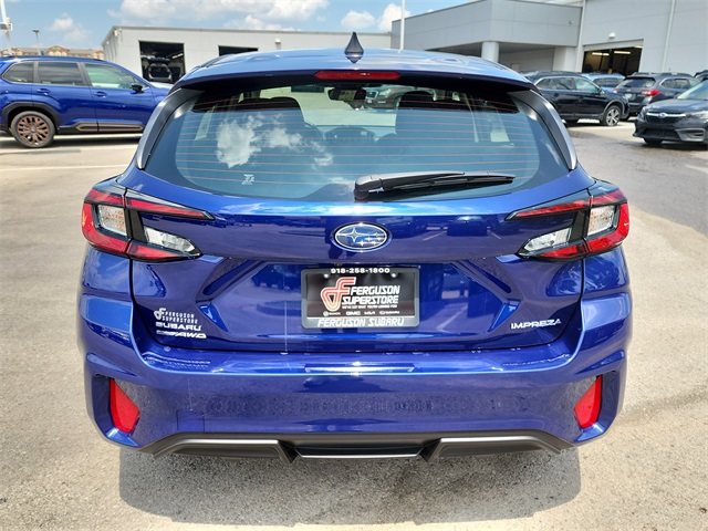 2025 Subaru Impreza Base photo 3