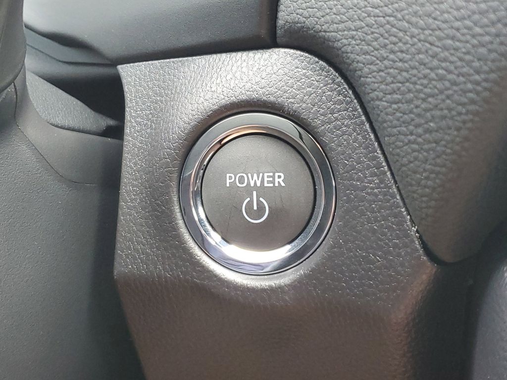 2025 Toyota RAV4 Hybrid XLE photo 25