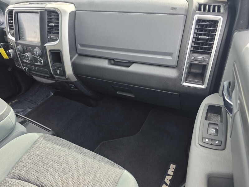 2019 Ram 1500 Classic SLT photo 17