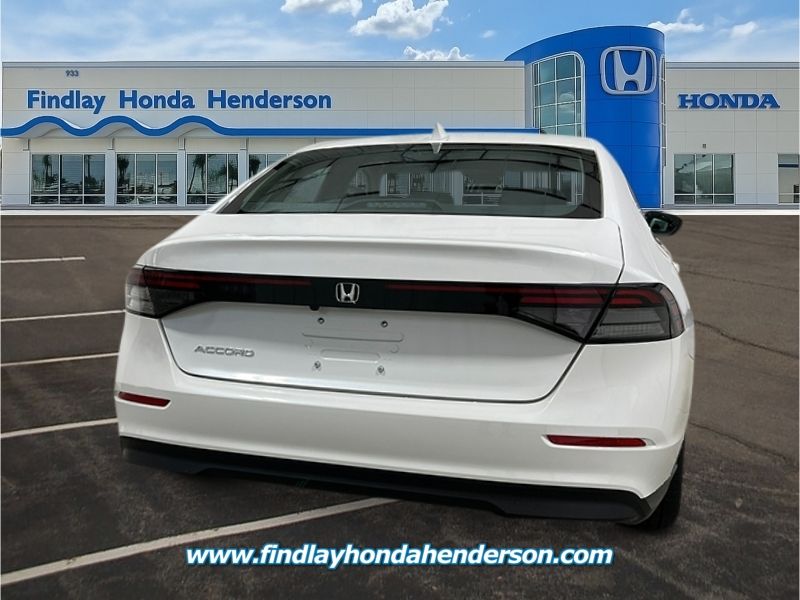 2025 Honda Accord LX photo 4