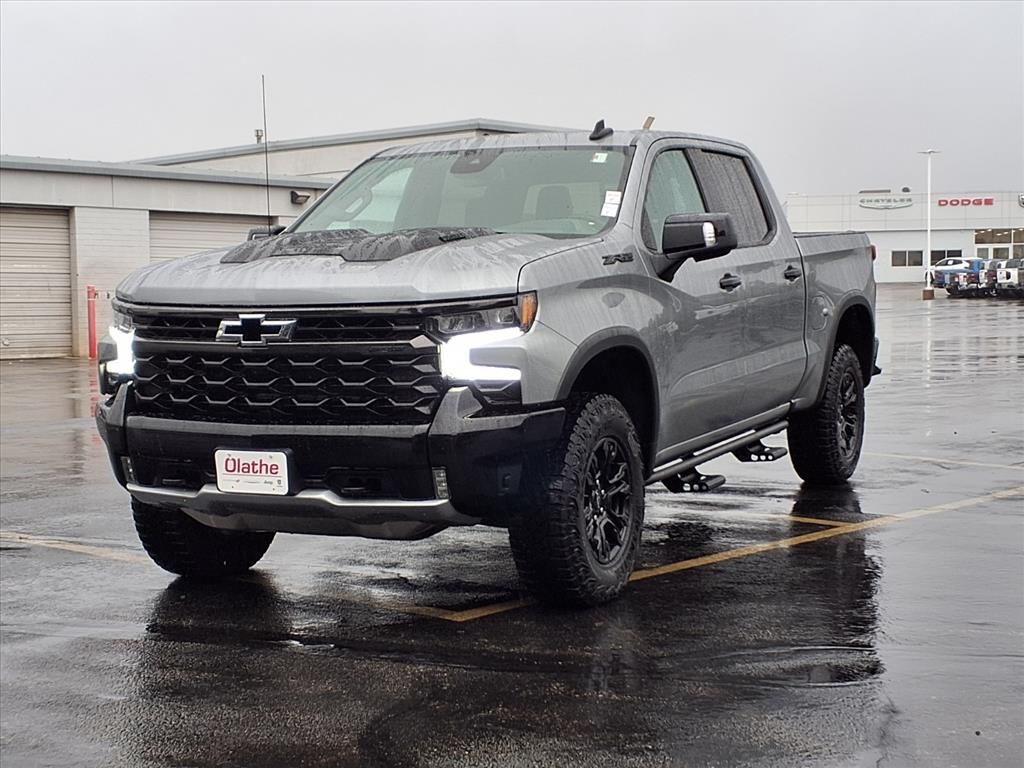 Used 2024 Chevrolet Silverado 1500 ZR2 with VIN 3GCUDHE83RG404213 for sale in Kansas City