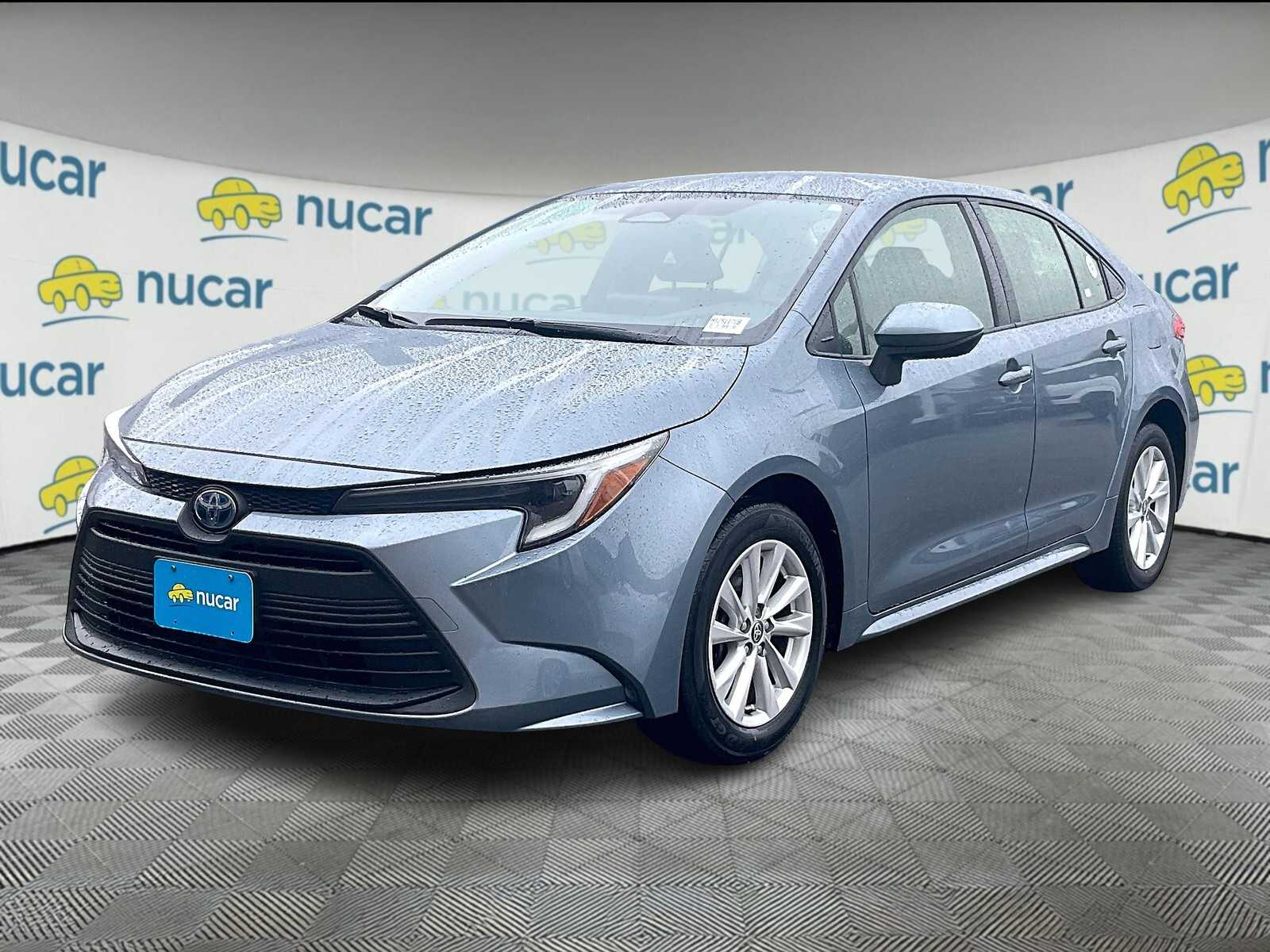 2023 Toyota Corolla Hybrid LE photo 3