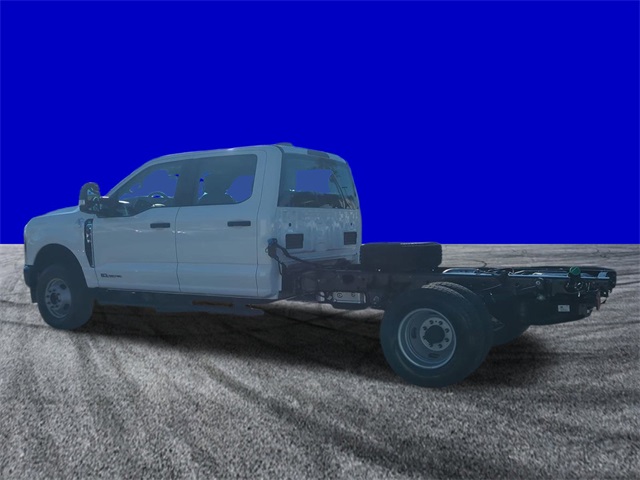 2026 Ford F-350 photo 6
