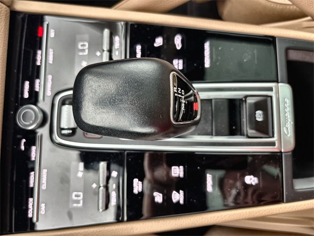 2022 Porsche Cayenne Base photo 21