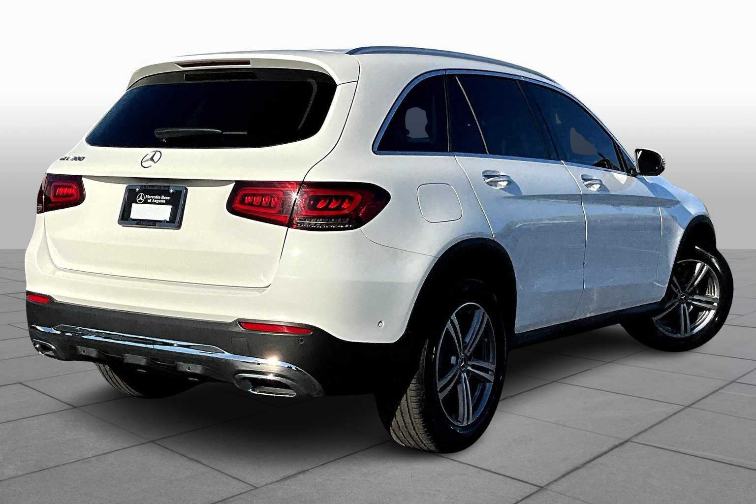 2022 Mercedes Benz GLC 300 photo 11