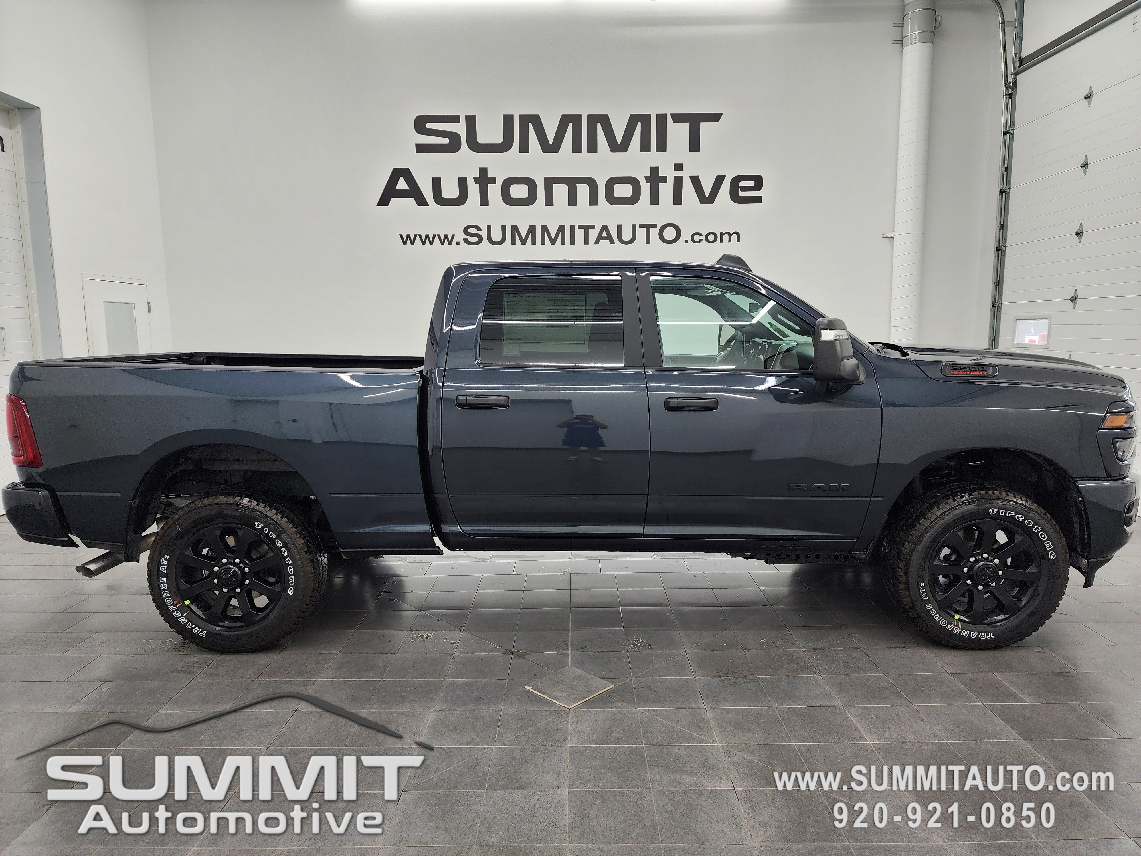 2026 RAM Ram 3500 Pickup Big Horn's photo