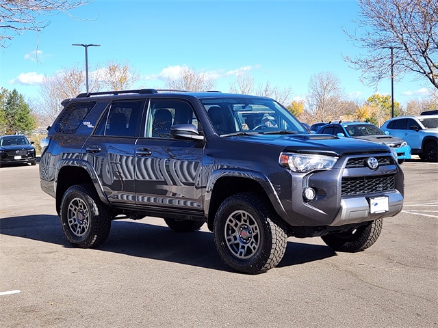 2019 Toyota 4Runner TRD Off-Road photo 4