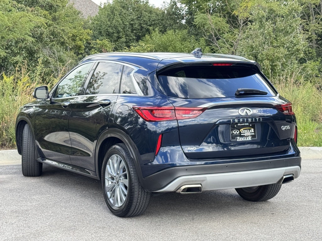 2024 Infiniti QX50 Luxe photo 3
