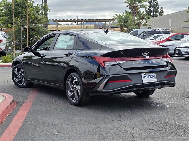 2025 Hyundai Elantra Hybrid SEL Sport photo 4